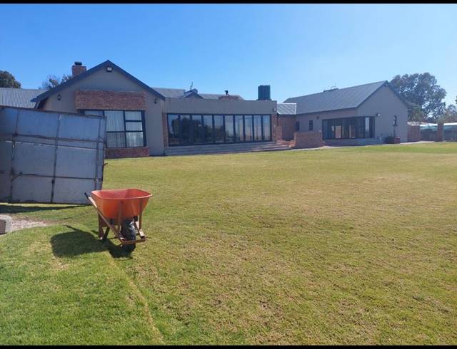 5 BEDROOM HOUSE FOR SALE IN RANDFONTEIN